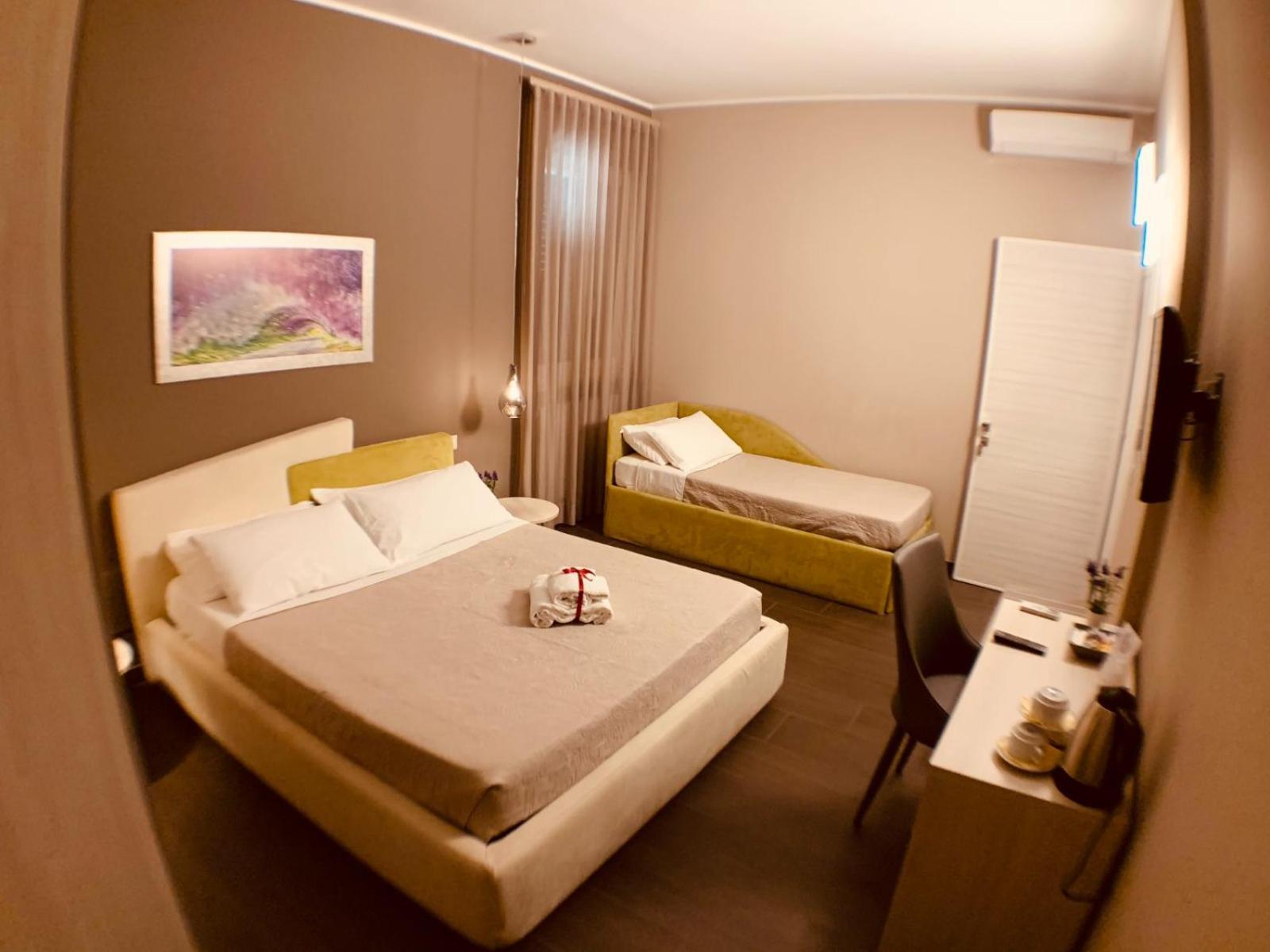 Hotel Bhagya à Gallipoli Extérieur photo